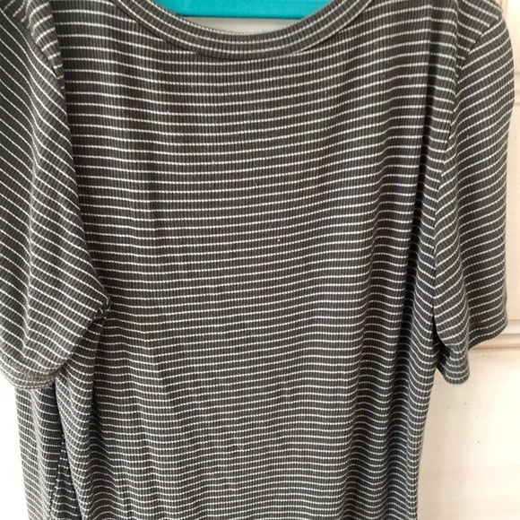 Ribbed striped shirt - Picture 2 of 4